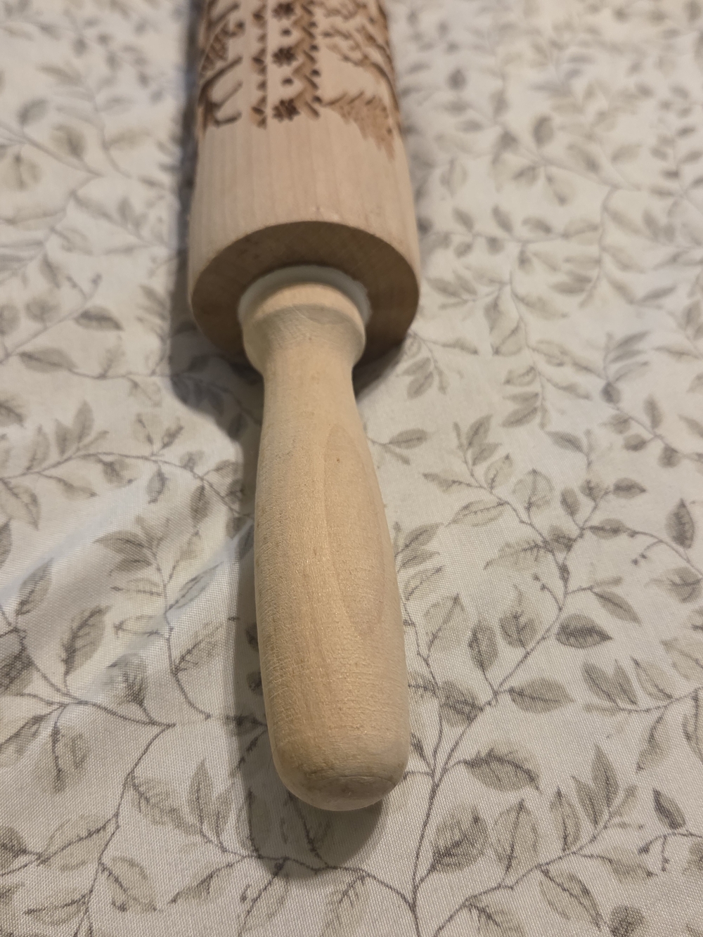 Wooden Christmas embossed rolling pin with engraved elk and tree patterns 17" - Picture 6 of 6